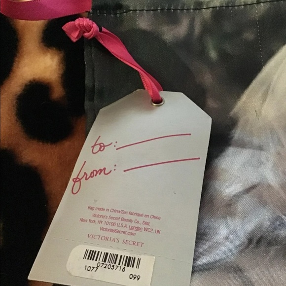 Victoria’s Secret - Picture 5 of 5